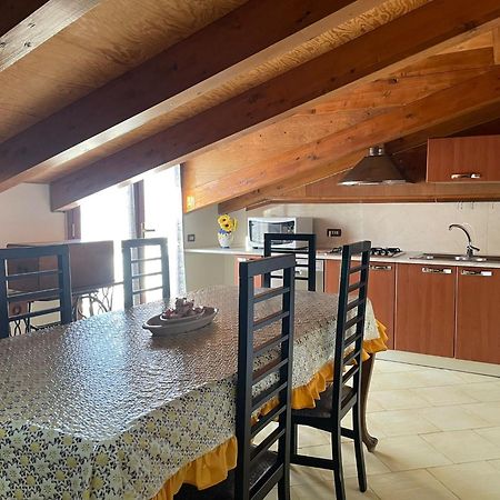 La Casa Dell'Indiano Apartment Bomerano Bagian luar foto