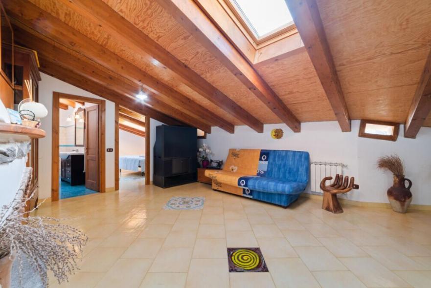 La Casa Dell'Indiano Apartment Bomerano Bagian luar foto